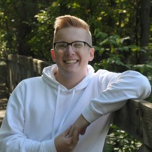 Meet your Posher, Aaron